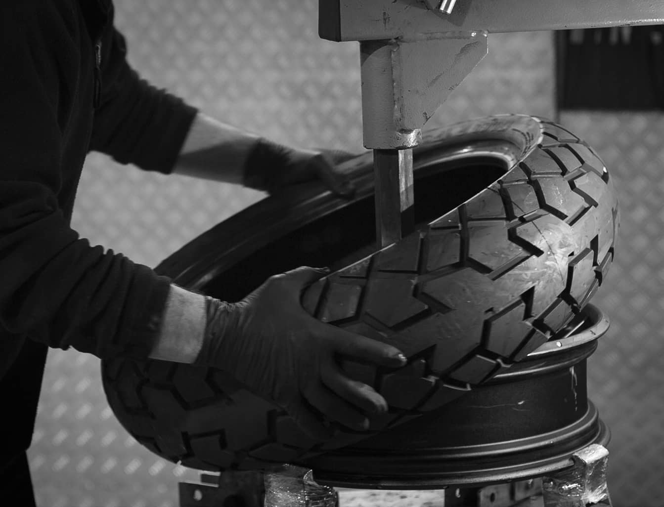 aleación Estrictamente Ropa Ofertas increíbles de neumáticos para tu moto ❘ Fast Bikes
